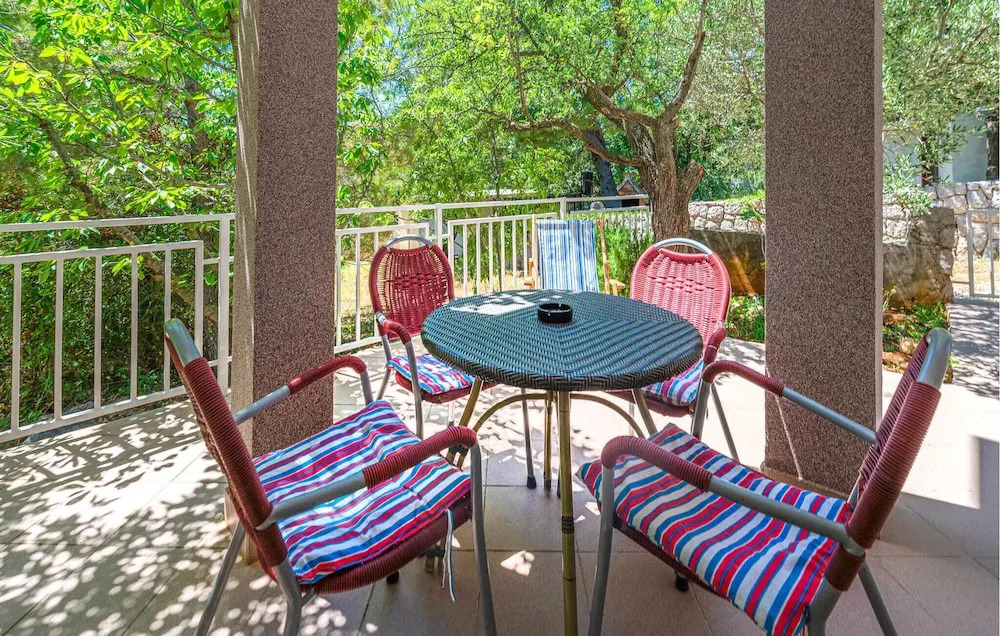 Awesome Home In Starigrad