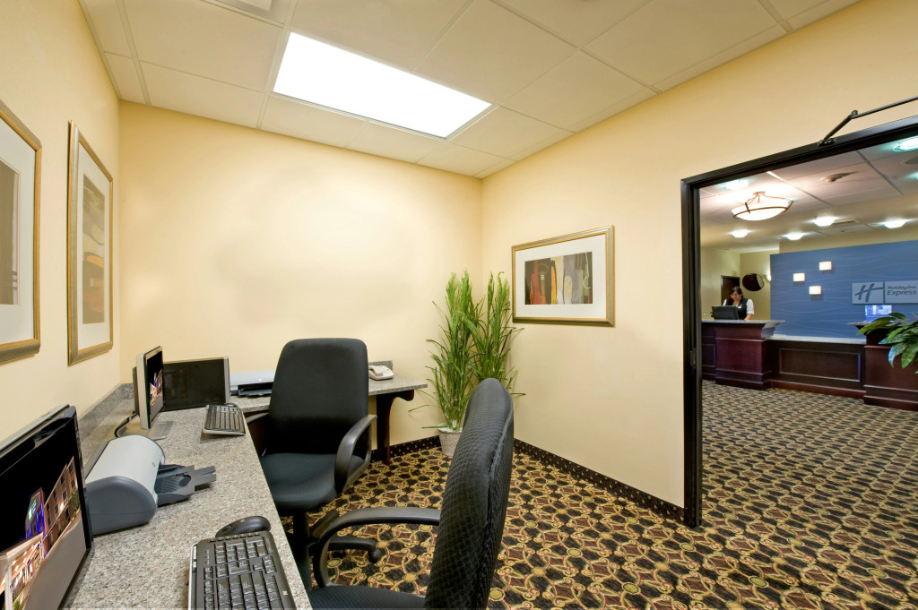 Holiday Inn Express & Suites Willcox by IHG
