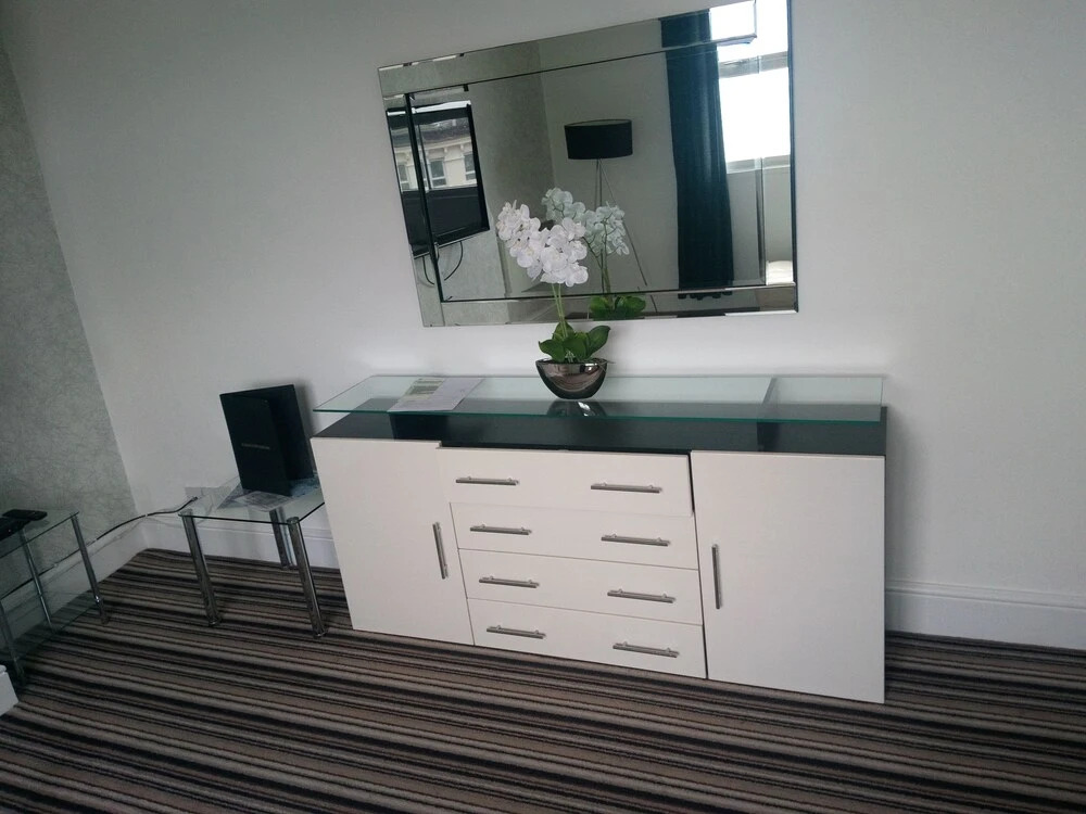 Mowbray Apartments
