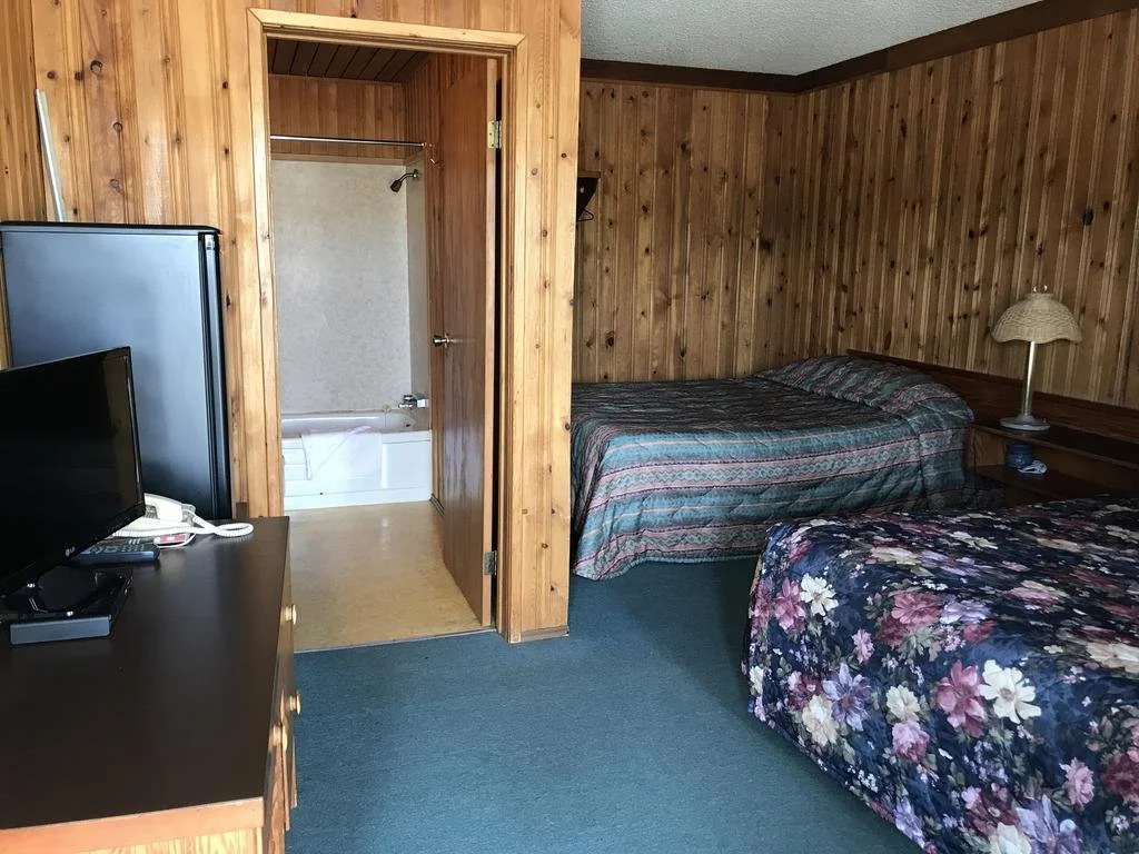 Glacier View Inn