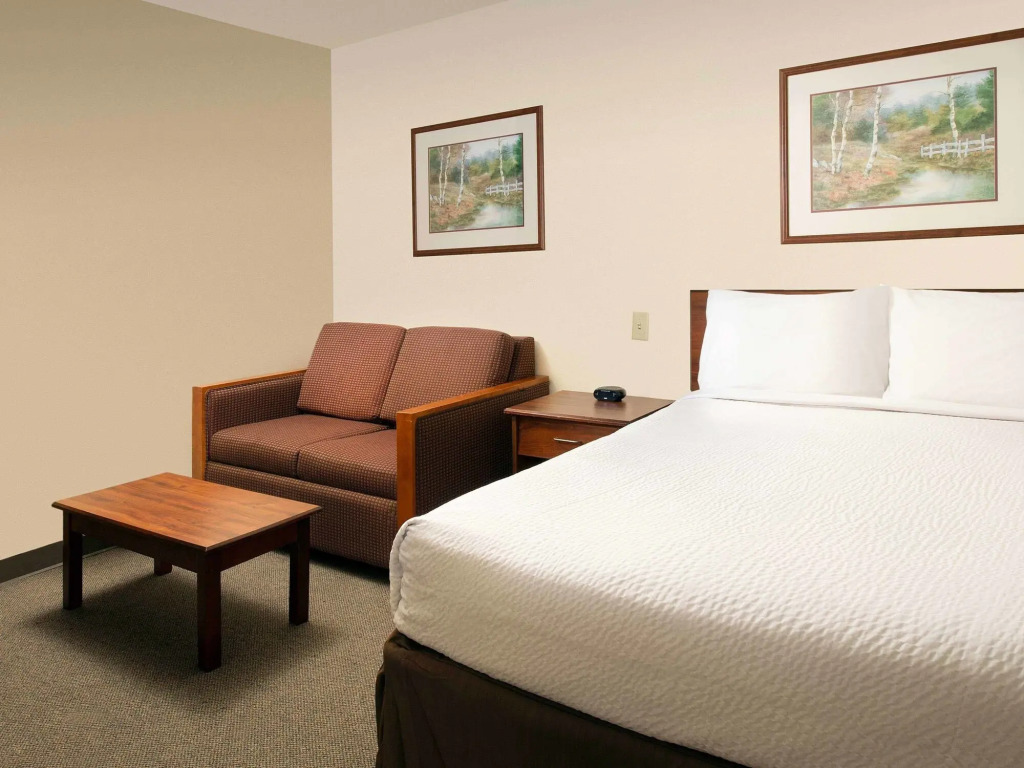 WoodSpring Suites Fort Worth Fossil Creek