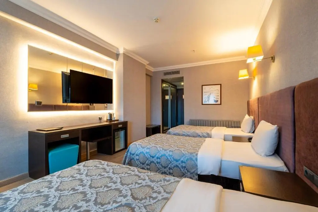 216 Castle Hotel
