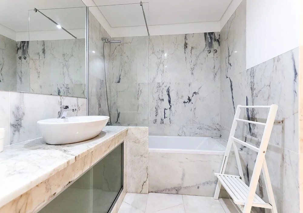 JOIVY Spacious & elegant 1-bed flat, moments from Avenida station