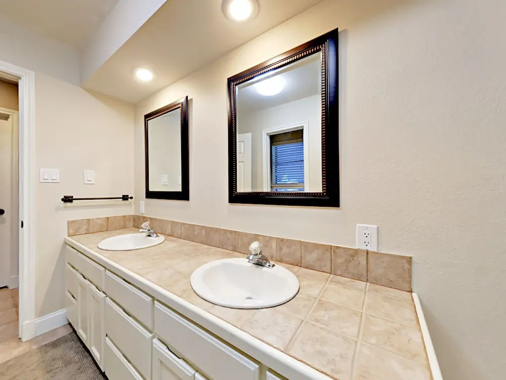 1005 Coventry Rd Home 5 Bedrooms 4 Bathrooms Home