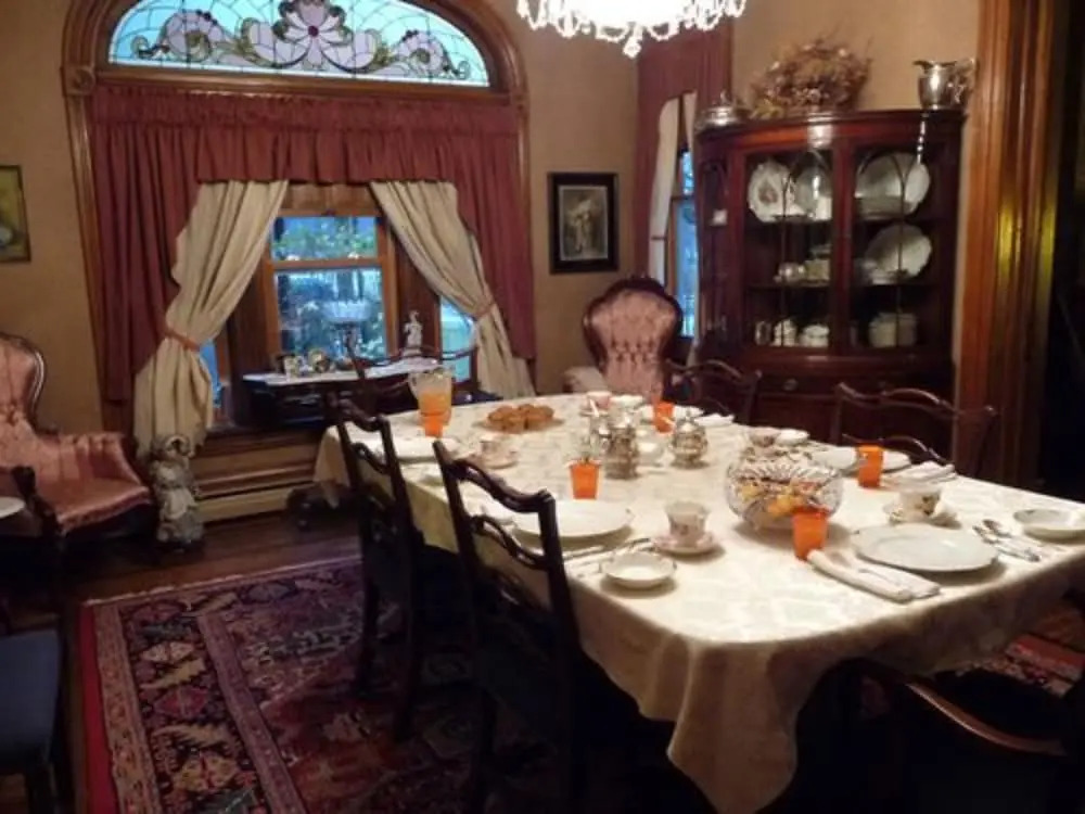 Victorian Loft Bed and Breakfast