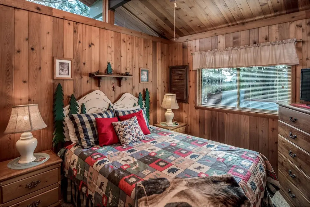 3 Bears Cabin - Two Bedroom Cabin