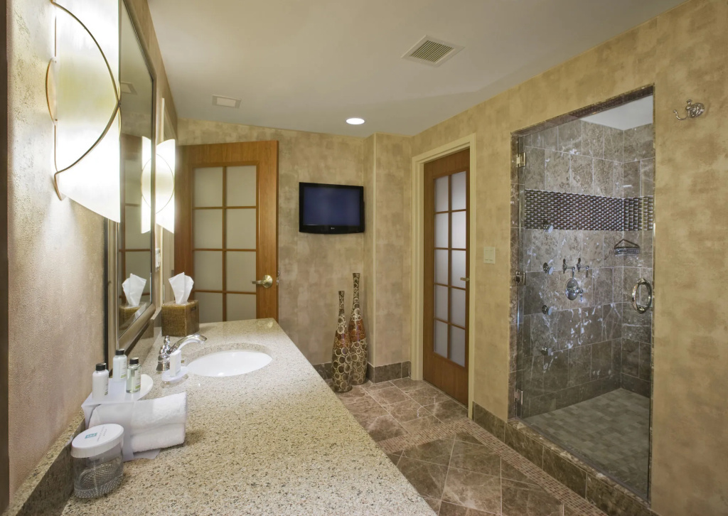 Embassy Suites by Hilton Norman Hotel & Conference Center
