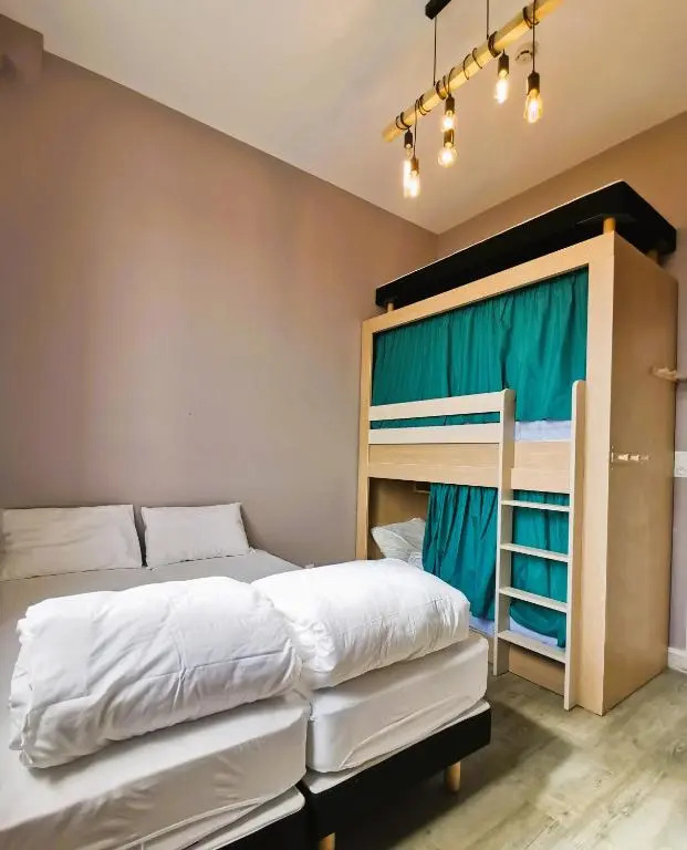 LEtape du Mont, Family Hostel