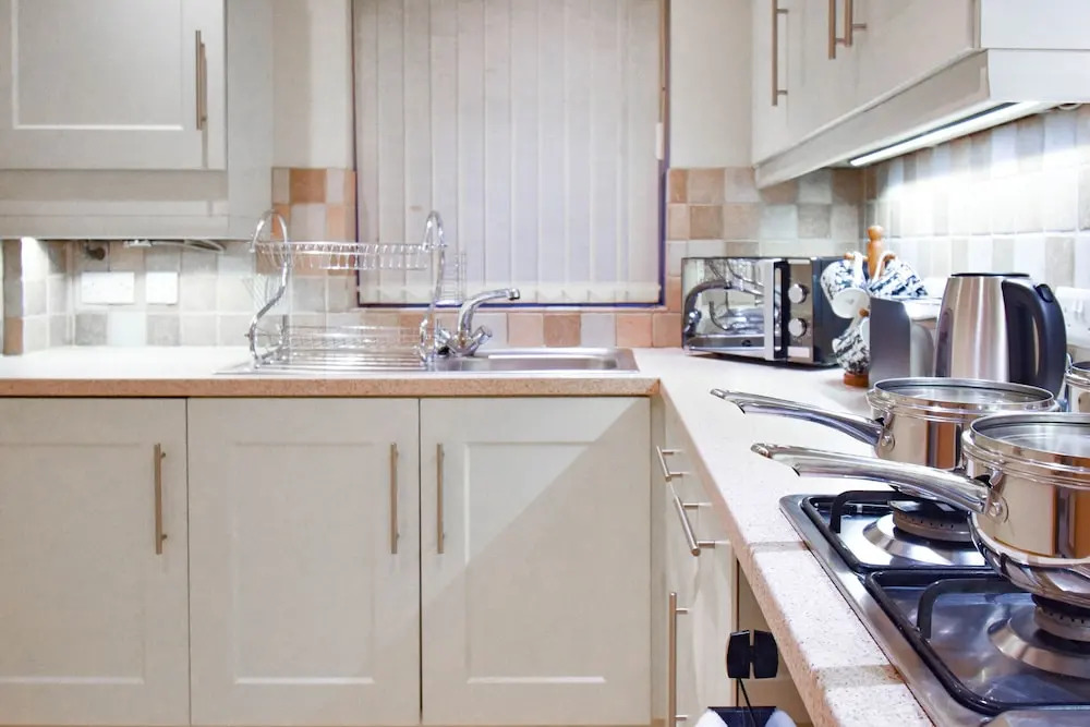 2 Bedroom City Apartment - Close to Queens Hospital