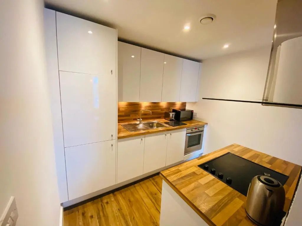 Stewart St James Walk Apartment