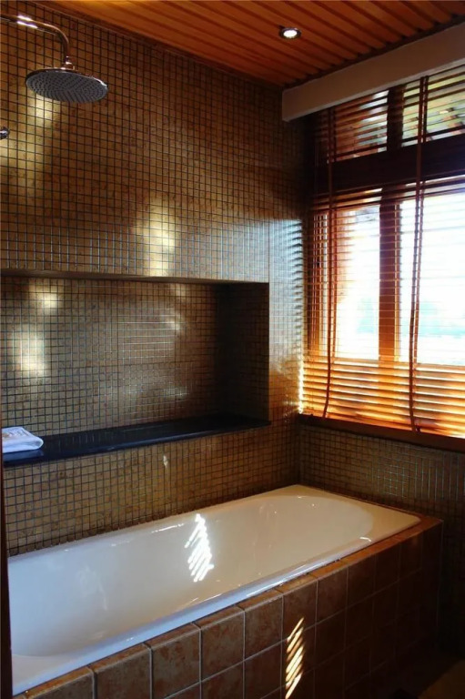 Lijiang Tricolor Cloud River Resort Hotel