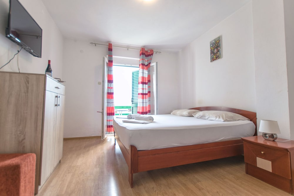 Marijana Bol Apartments