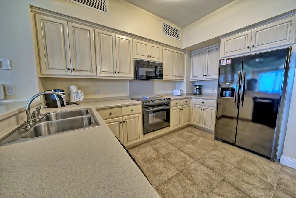 Luxurious Tropical Condo with Breathtaking Gulf View - Unit 2006 by RedAwning