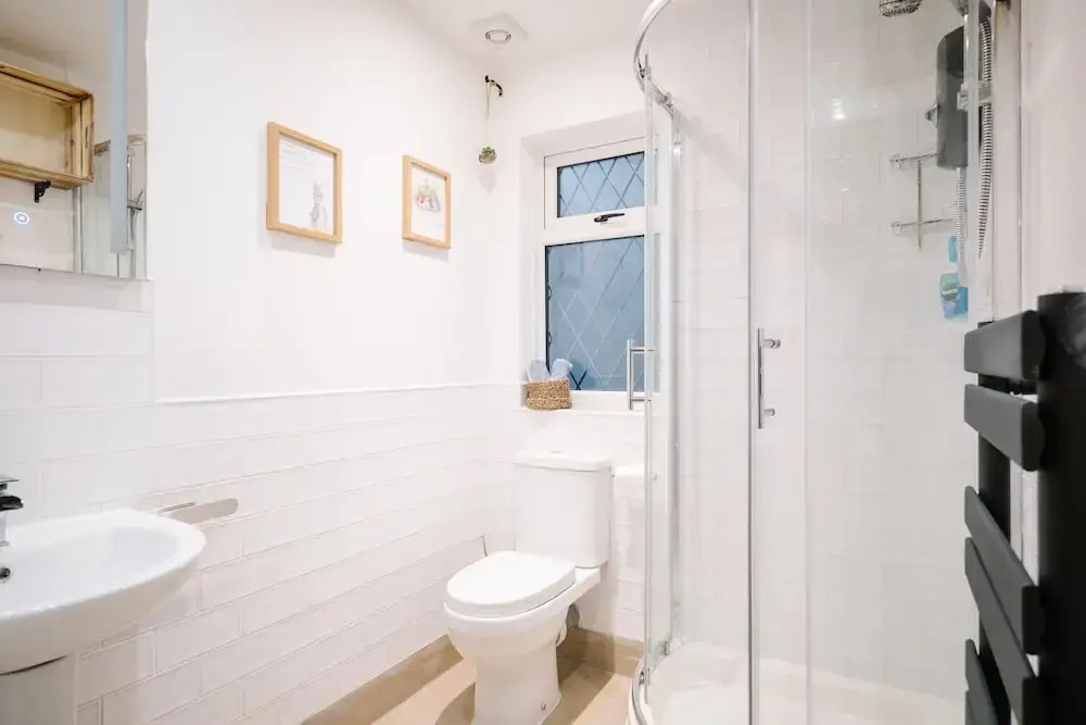 The Annex - Windermere Escape for Two