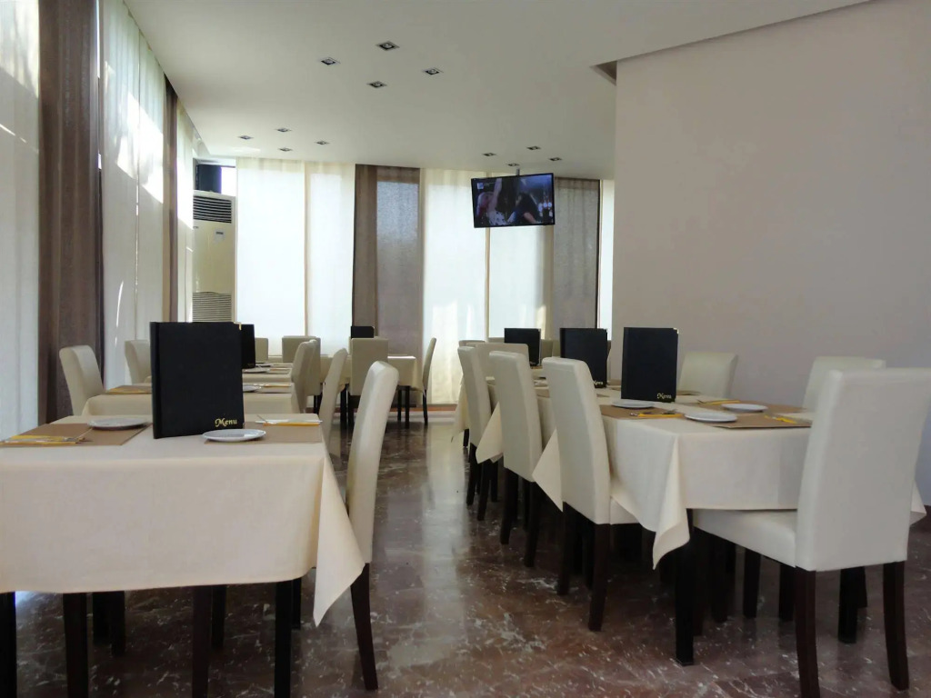 Morfeas Hotel