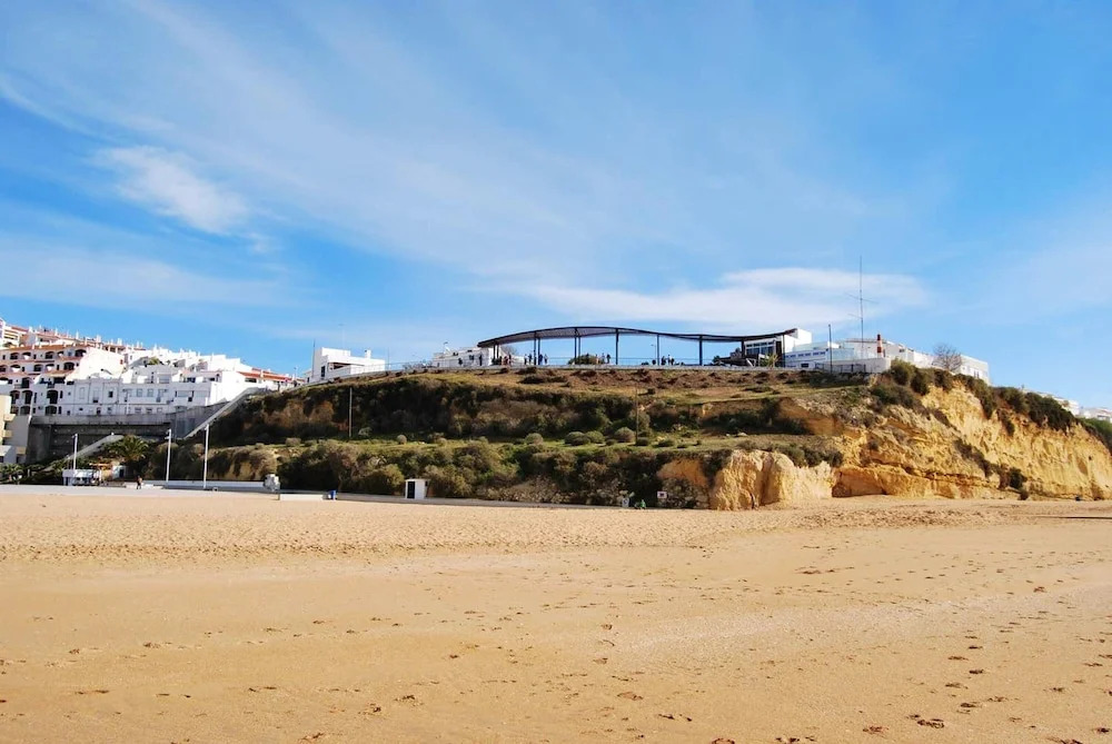 Apartment With 3 Bedrooms in Albufeira, With Wonderful sea View, Terrace and Wifi - 300 m From the Beach