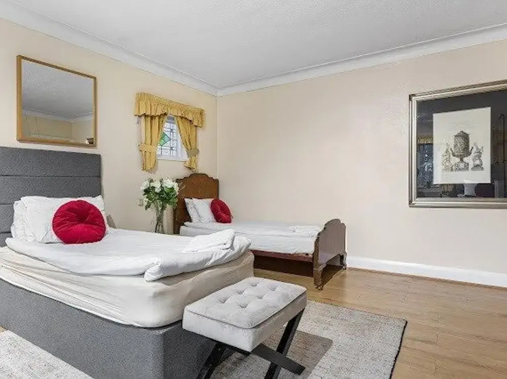 Spacious Home With Private Parking