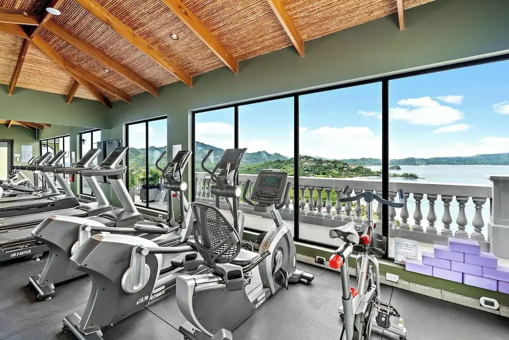 Luxury Condo with Panoramic Ocean Views, Sparkling Infinity Pool, and Modern Open-Concept Design