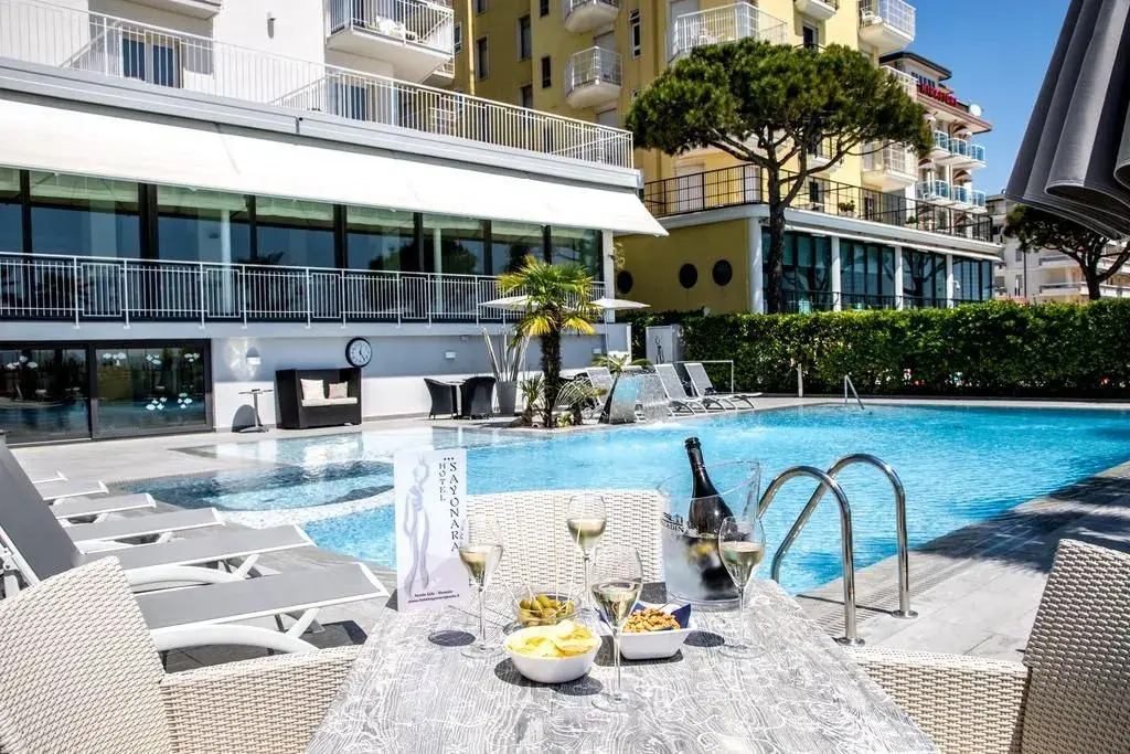 Hotel Sayonara