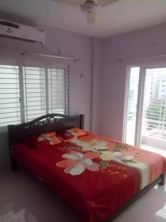 4 Beds Condo Holiday Home at Bashundhara, Dhaka