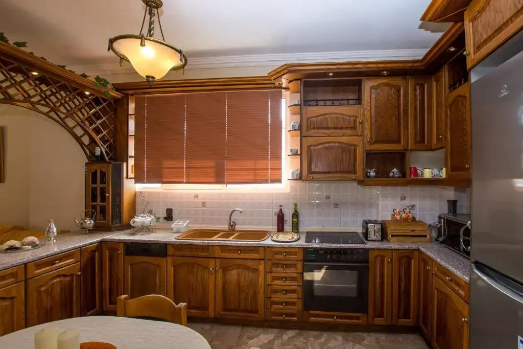 Paradise Bar Apartments