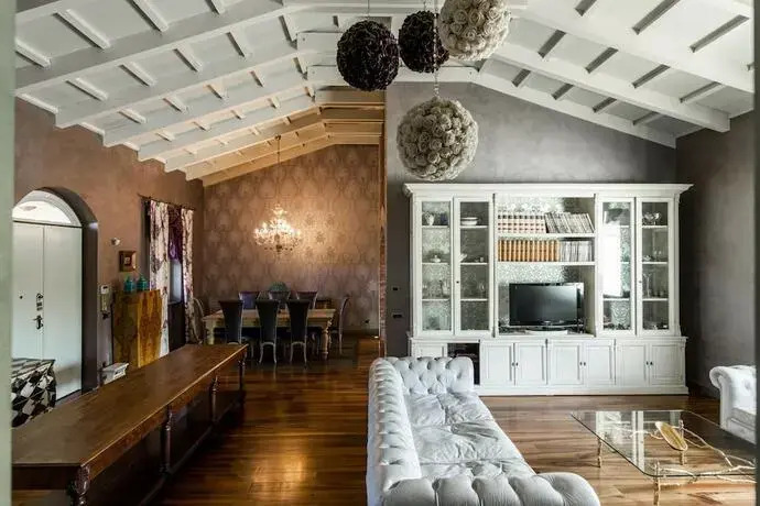 Villa Elia in Roddi with 5 bedrooms and 5 bathrooms