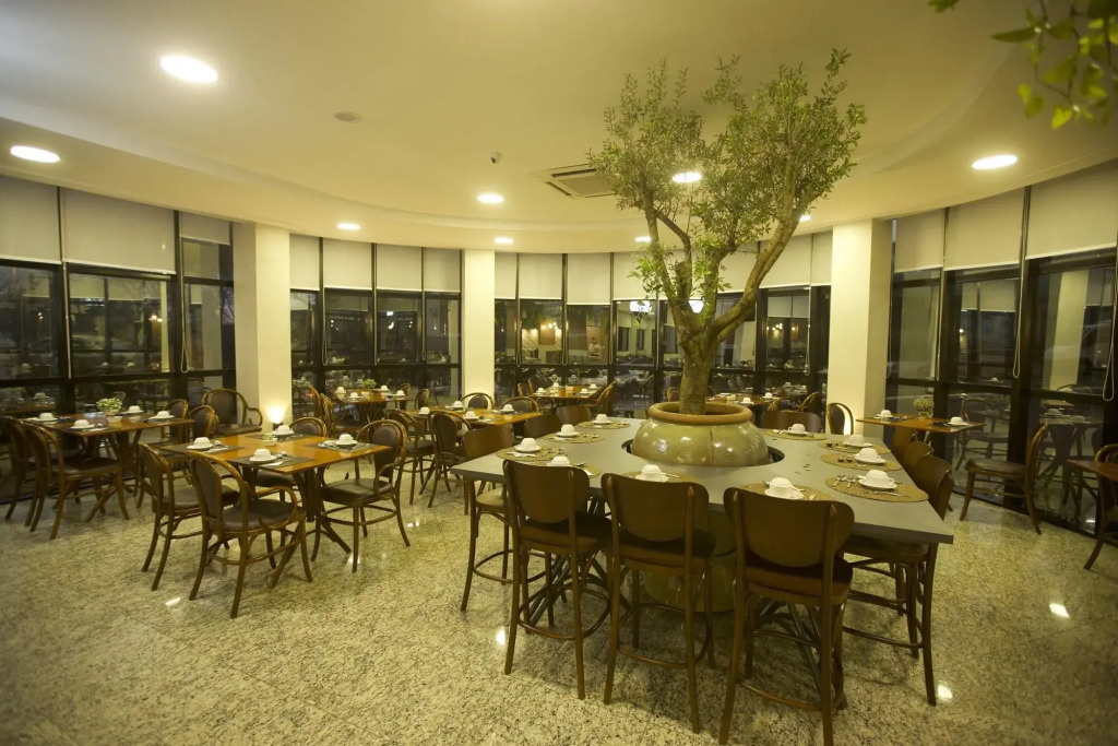 Mogano Premium Hotel - ELETROPOSTO