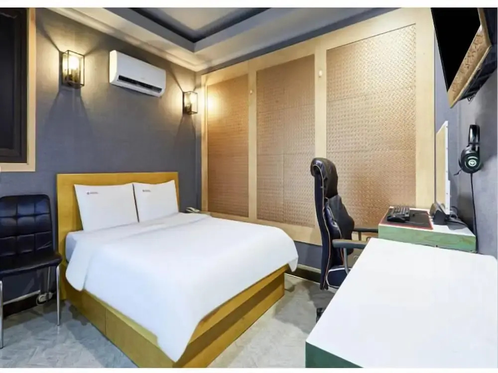 Juan Hotel Some