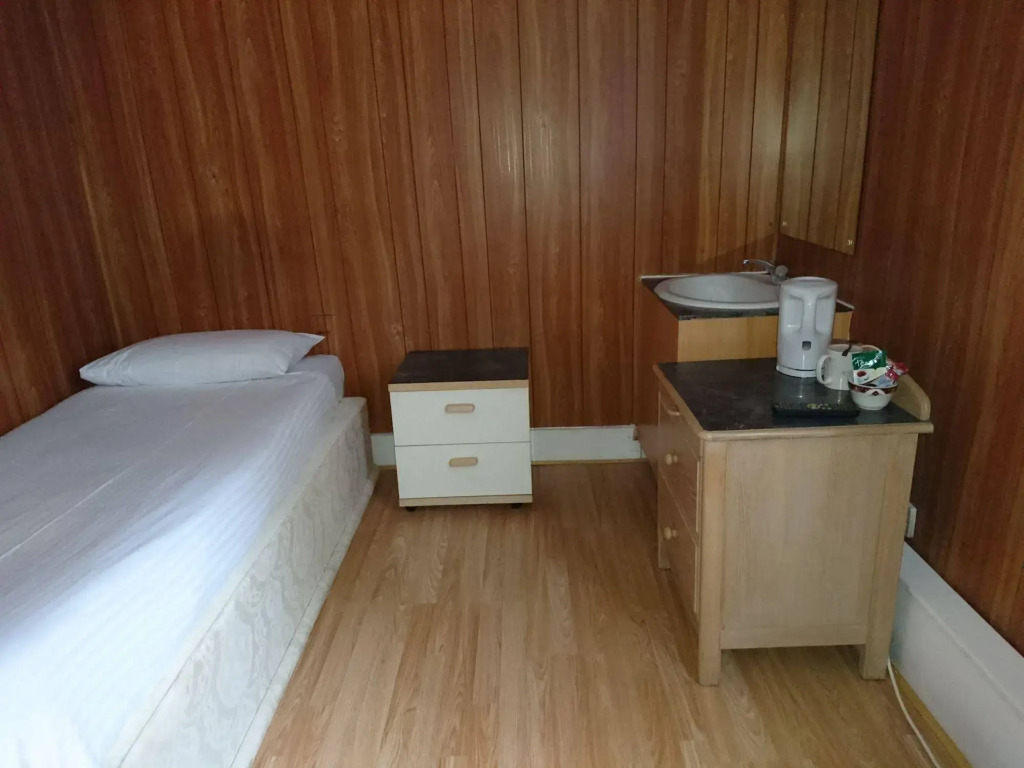 Dee Hotel