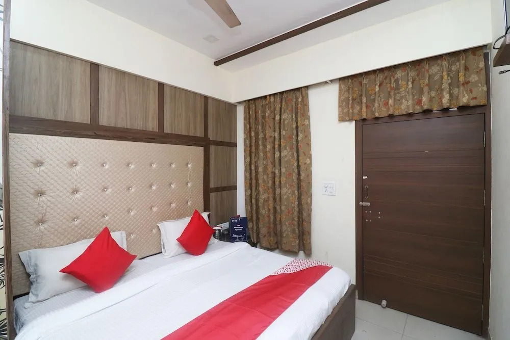 Hotel Amba Inn