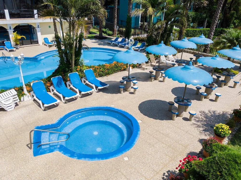 Penthouse frente al lago con vistas majestuosas, nivel 17 Torre A