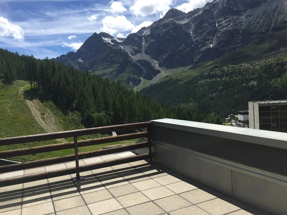 Front Ski slope Cervinia Apartments
