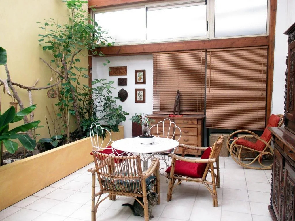 Dolphin's B&B