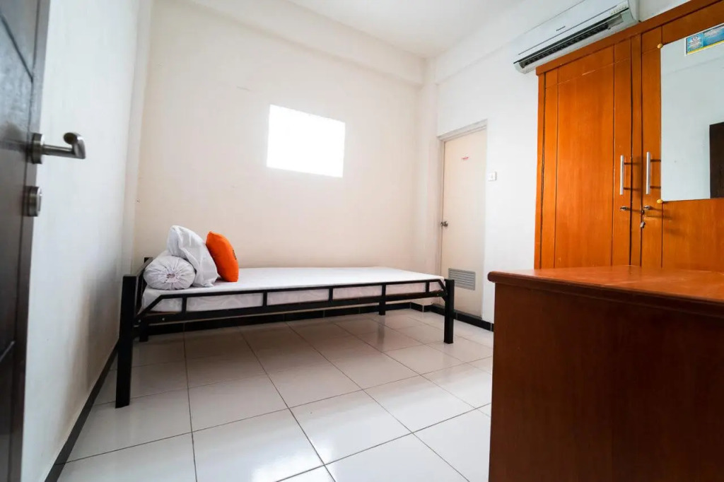 Koolkost Syariah near MRT Lebak Bulus Station