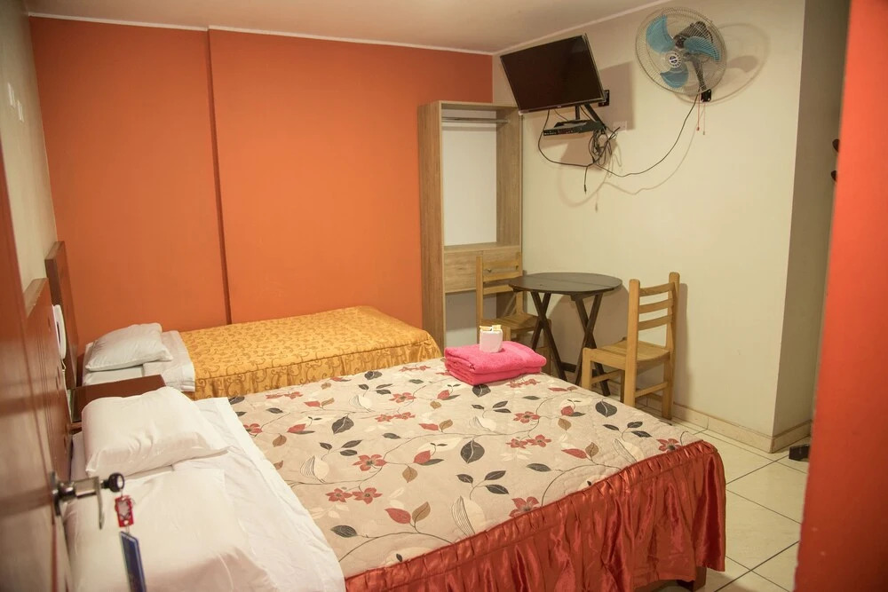 Hostal Calle 5