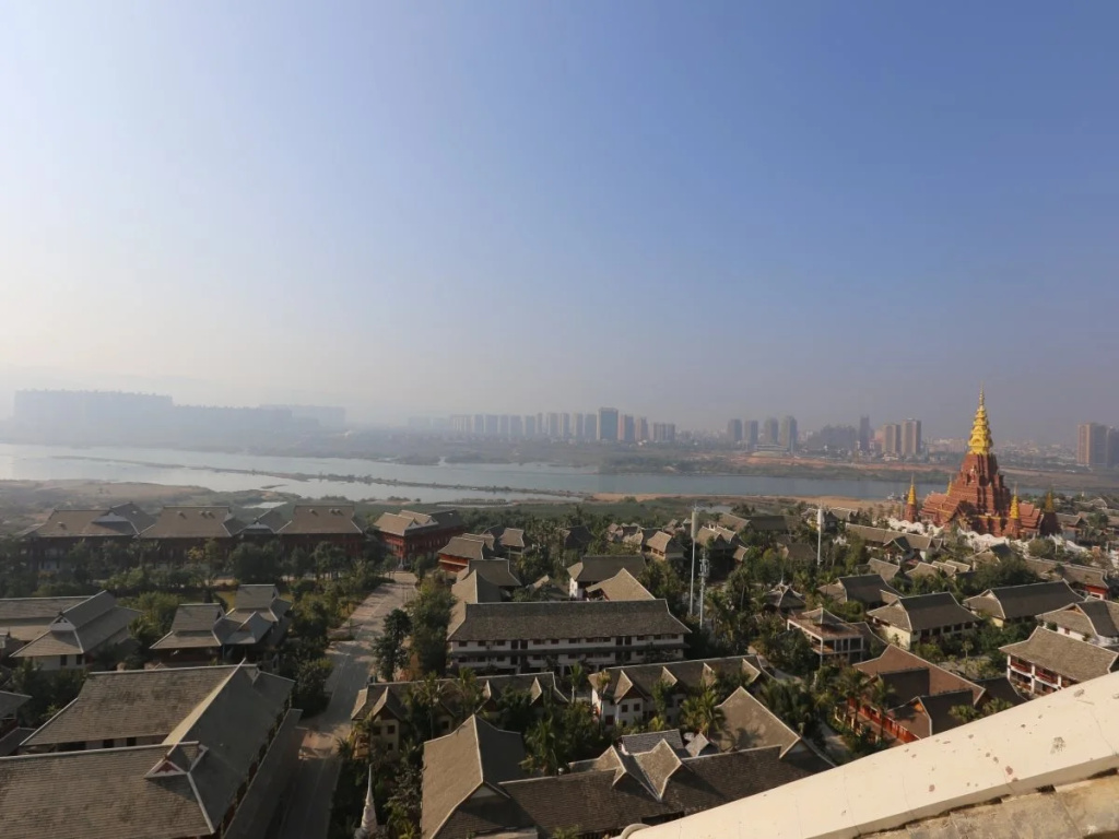 Nissi Holiday Jinghong