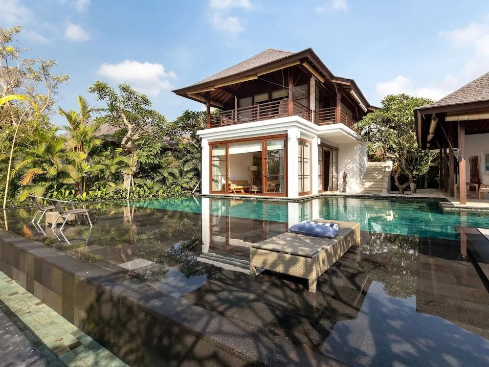 Villa Frangipani Waters