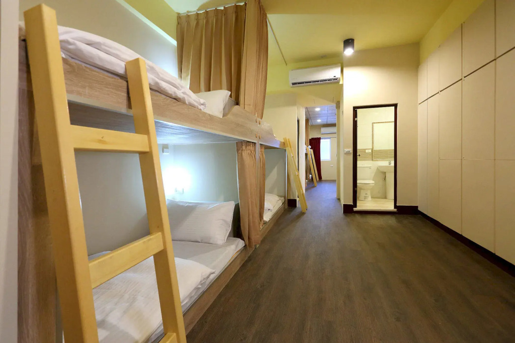 角舍背包客棧 西出口 Corner House Backpacker Hostel