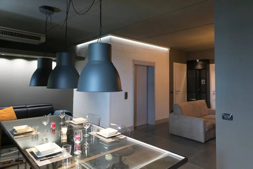 Altido Black Apartment