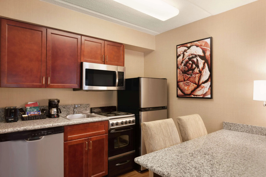 Homewood Suites by Hilton Charlotte Airport