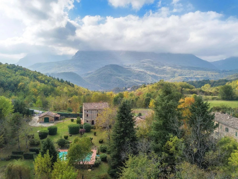 Spacious Holiday Home With Swimming Pool