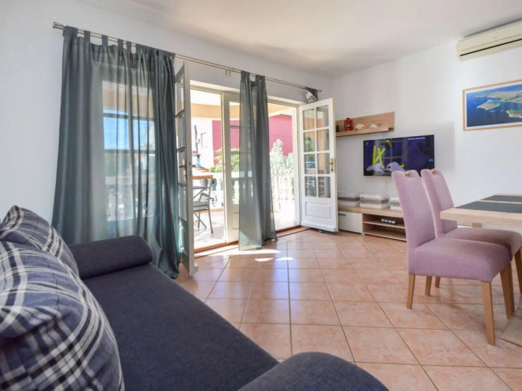 Apartment Mladen Paros 22771