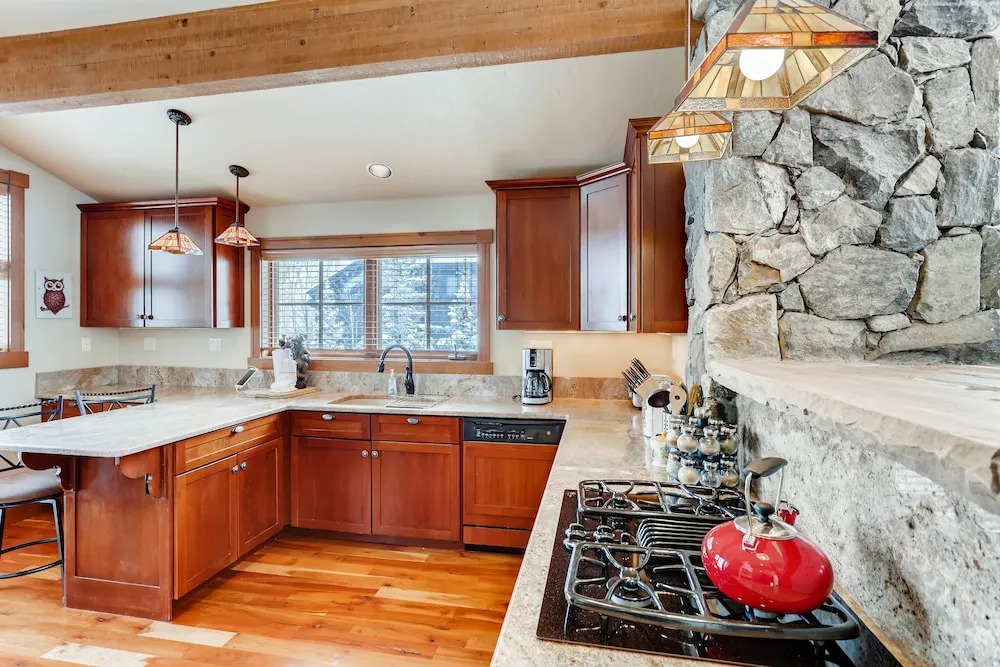 21 N Rd Home 4 Bedrooms 4.5 Bathrooms Home