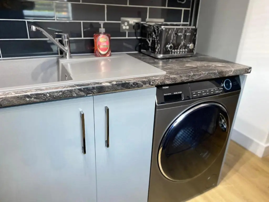 Kenilworth Studio * Ground Floor * Parking