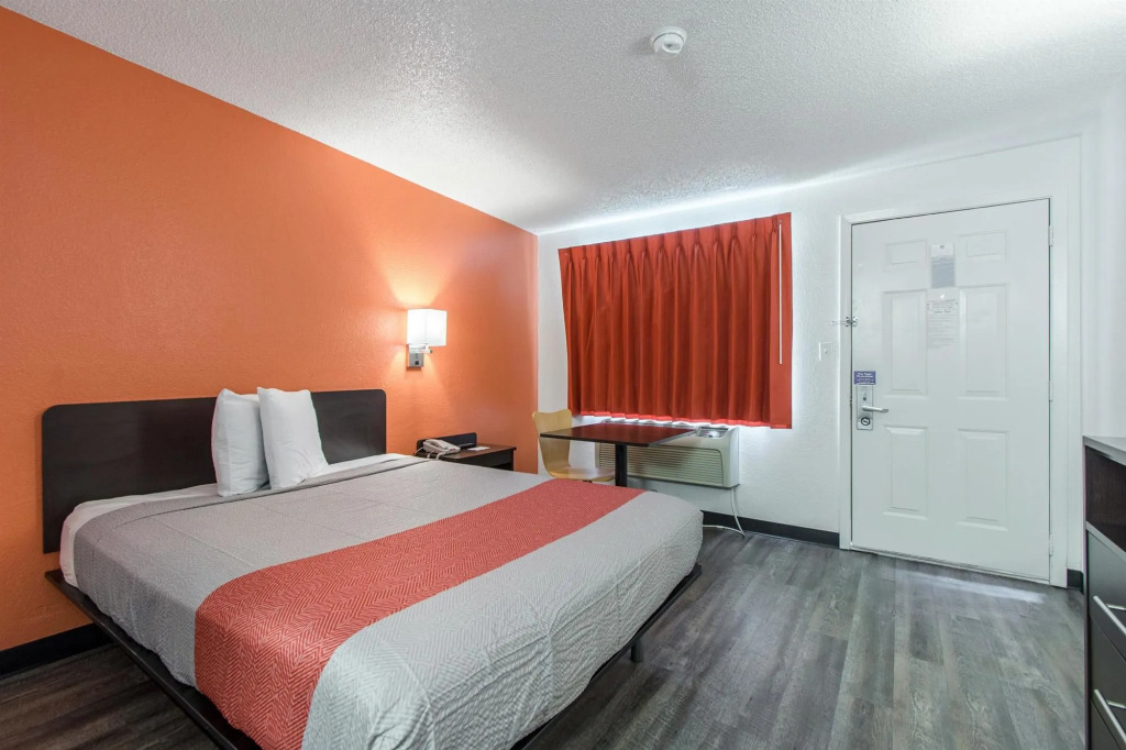 Motel 6-Norcross, GA - Atlanta Northeast