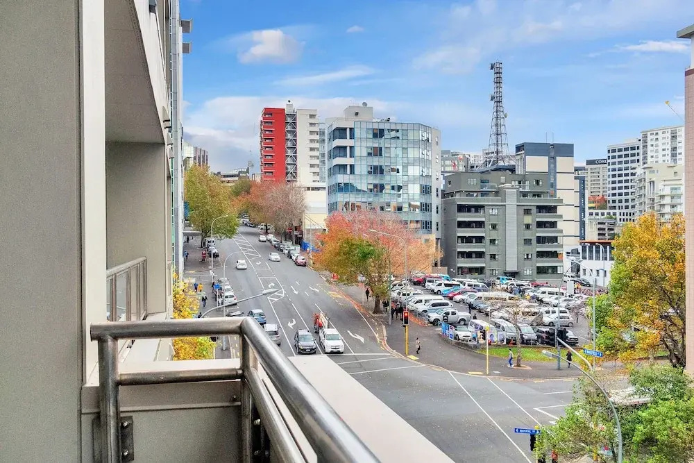 Chic & Stylish Apartment with Parking