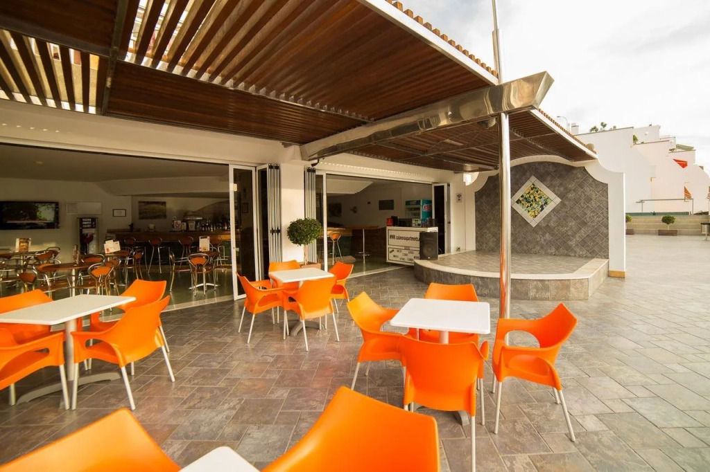 Apartamentos Cabau Cala Nova