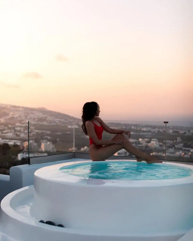 Deluxe Suite Sea View Hot Tub - White Co