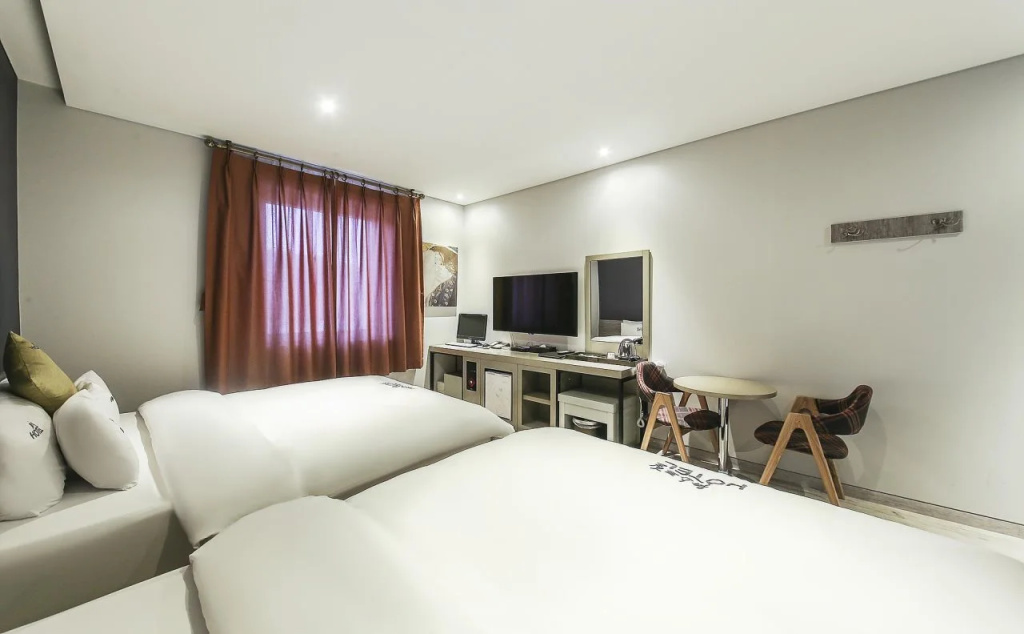 West Hill Hotel