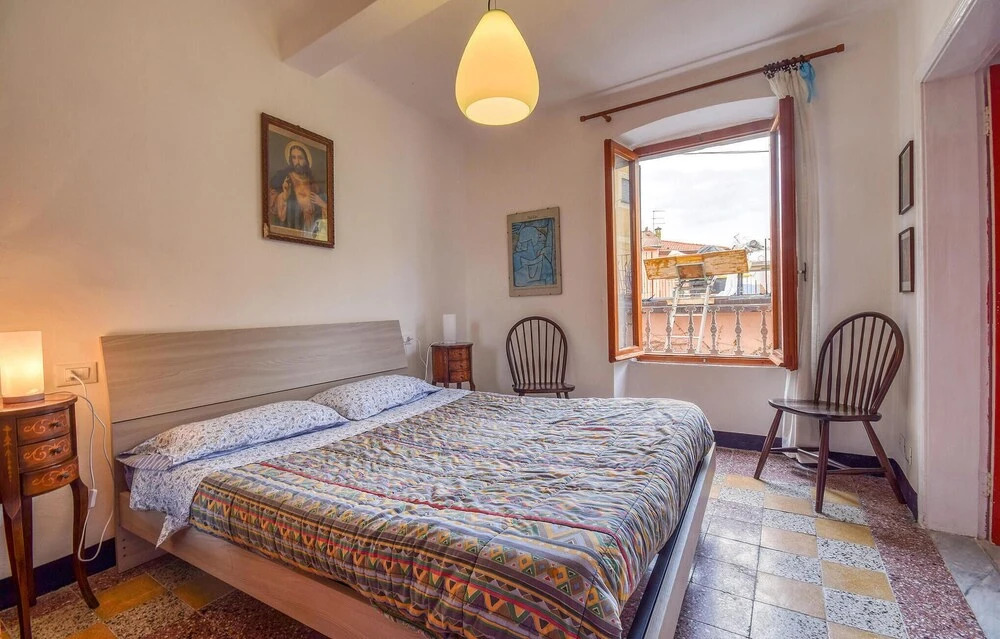 Amazing Apartment in Fezzano With Wifi and 2 Bedrooms